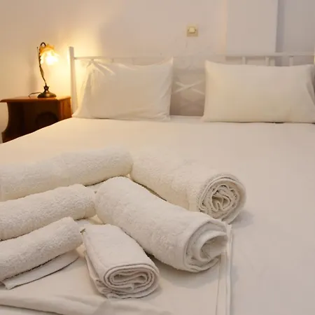 Andros 2 Berdrooms 4 Persons Cycladic House. *
