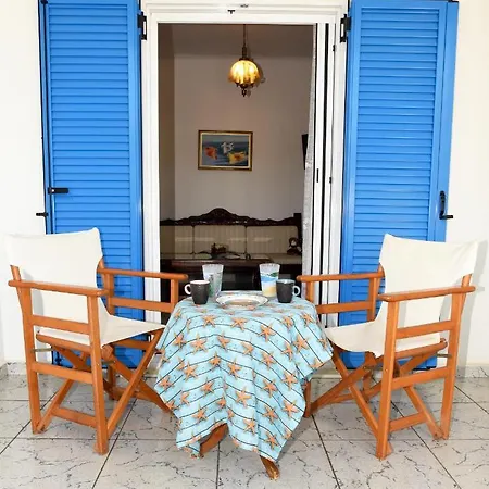 Andros 2 Berdrooms 4 Persons Cycladic House. Holiday home *