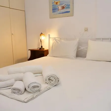 Andros 2 Berdrooms 4 Persons Cycladic House. Κυπρί
