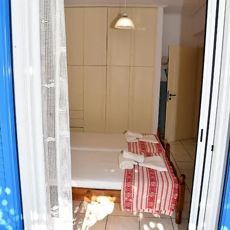 Σπίτι διακοπών Andros 2 Berdrooms 4 Persons Cycladic House. *