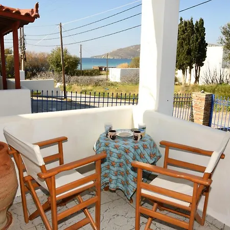 Andros 2 Berdrooms 4 Persons Cycladic House. Σπίτι διακοπών *
