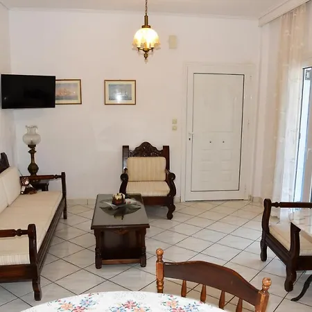 Σπίτι διακοπών Andros 2 Berdrooms 4 Persons Cycladic House. Κυπρί