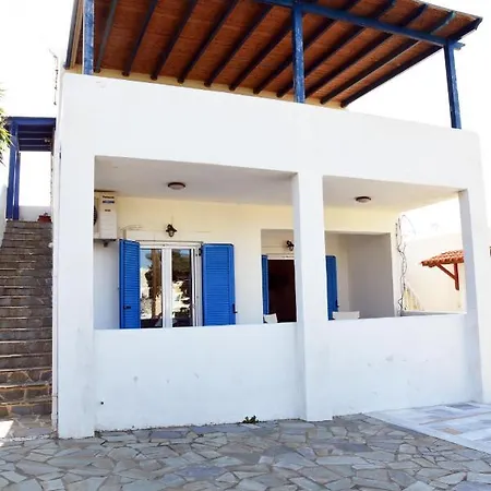 Andros 2 Berdrooms 4 Persons Cycladic House. Σπίτι διακοπών Κυπρί