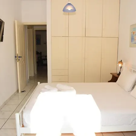 Andros 2 Berdrooms 4 Persons Cycladic House. * Κυπρί