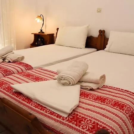 Andros 2 Berdrooms 4 Persons Cycladic House. Σπίτι διακοπών *