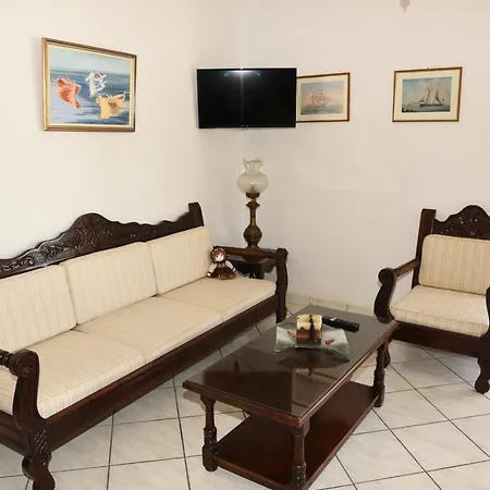 Andros 2 Berdrooms 4 Persons Cycladic House. Σπίτι διακοπών Κυπρί